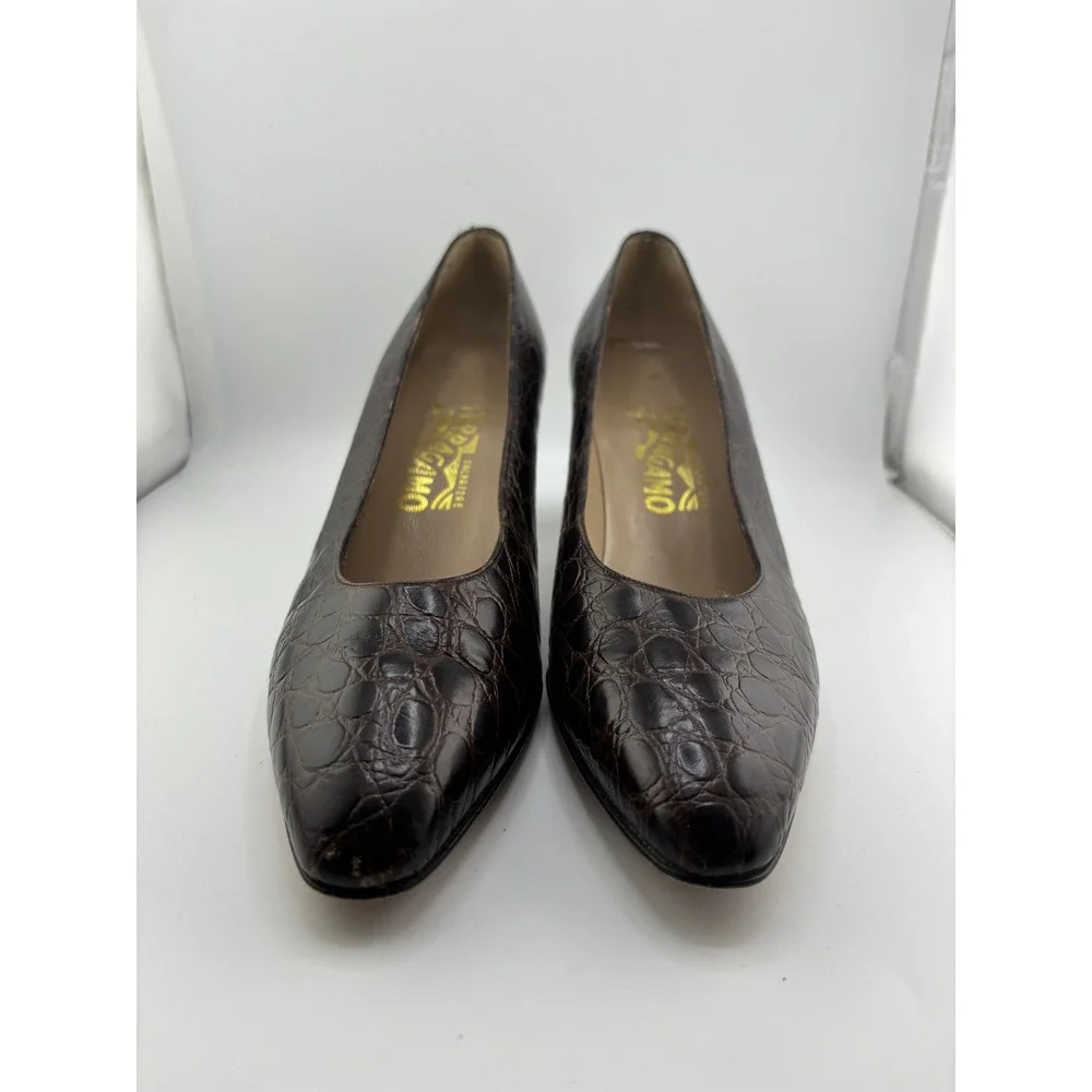 Salvatore Ferragamo Brown Croc Embossed Leather Pumps Heels DE 9237 10 B Italy